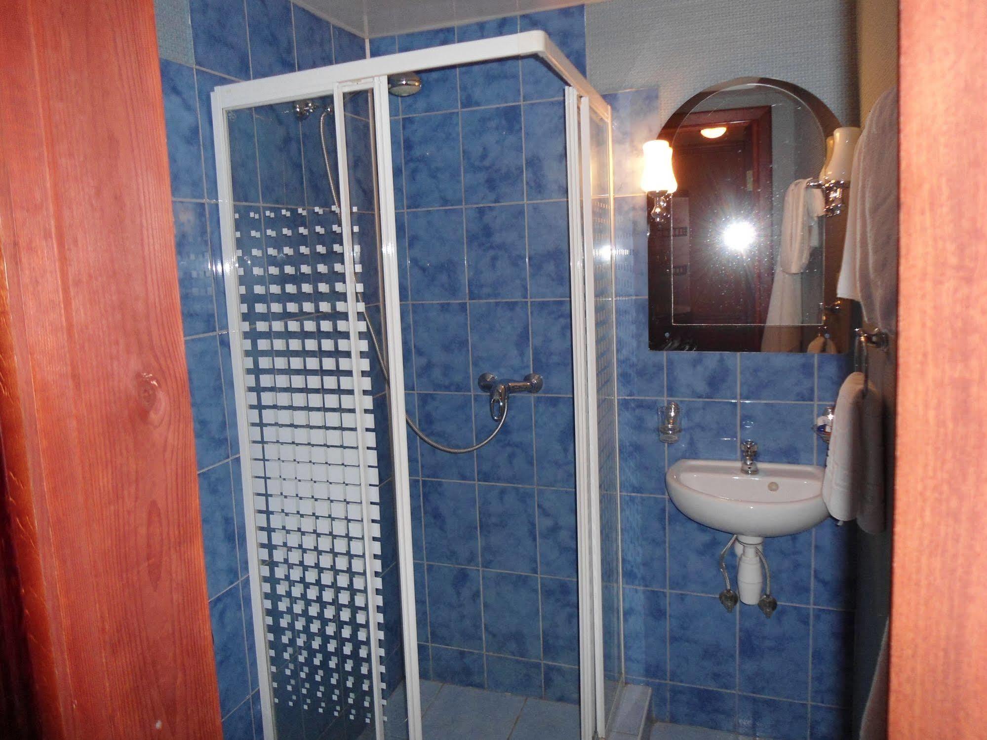 Bogdan Khmelnytskyi Hotel Kiev Luaran gambar
