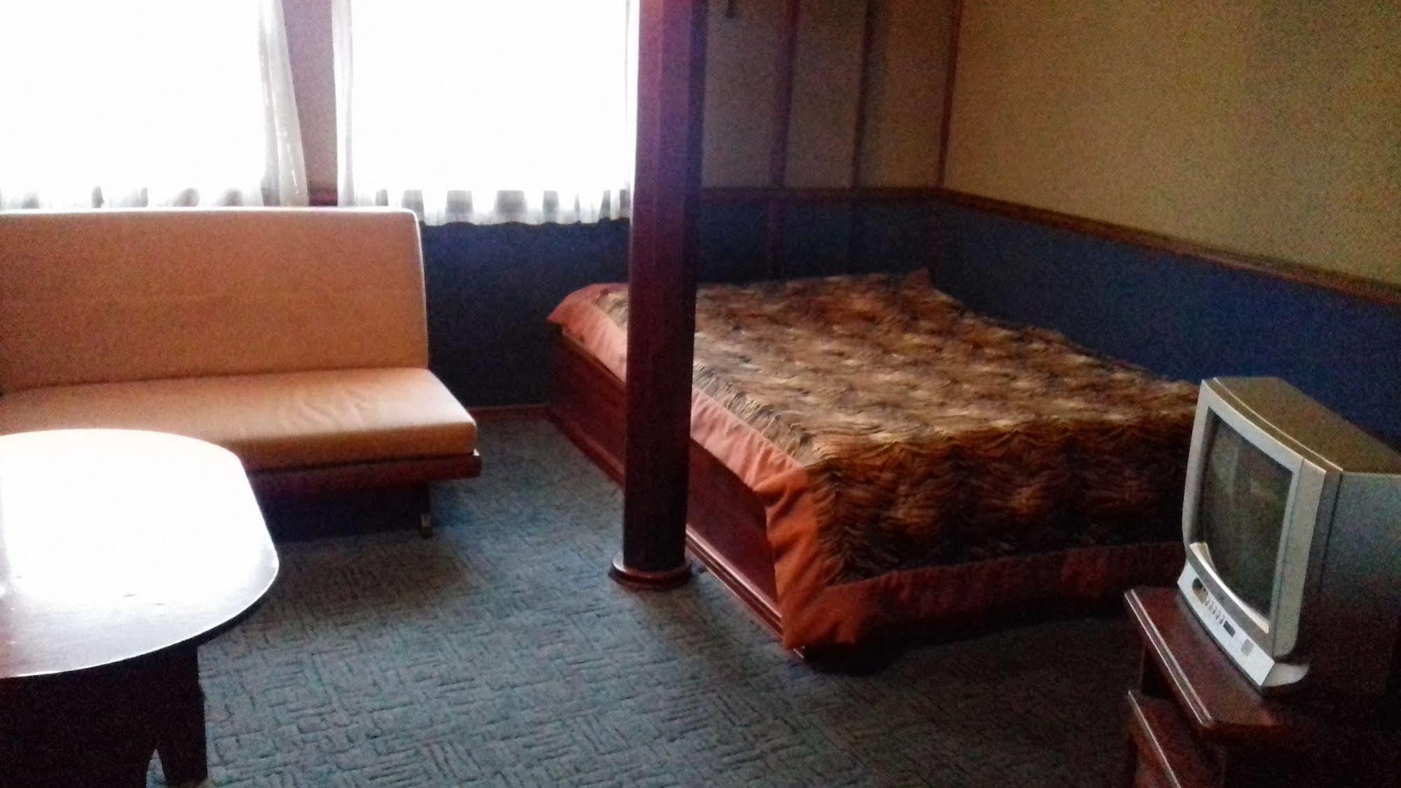 Bogdan Khmelnytskyi Hotel Kiev Luaran gambar